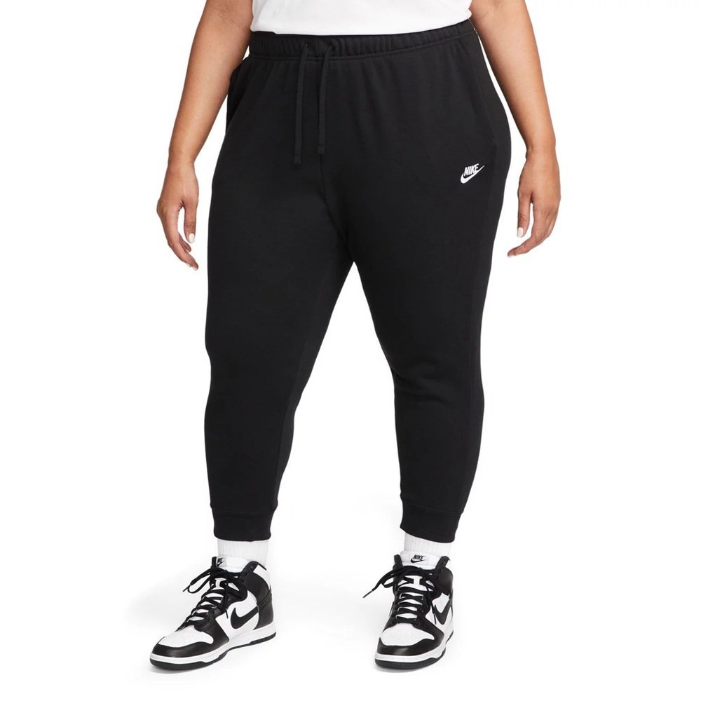 Nike Women's Black Jogger Pants